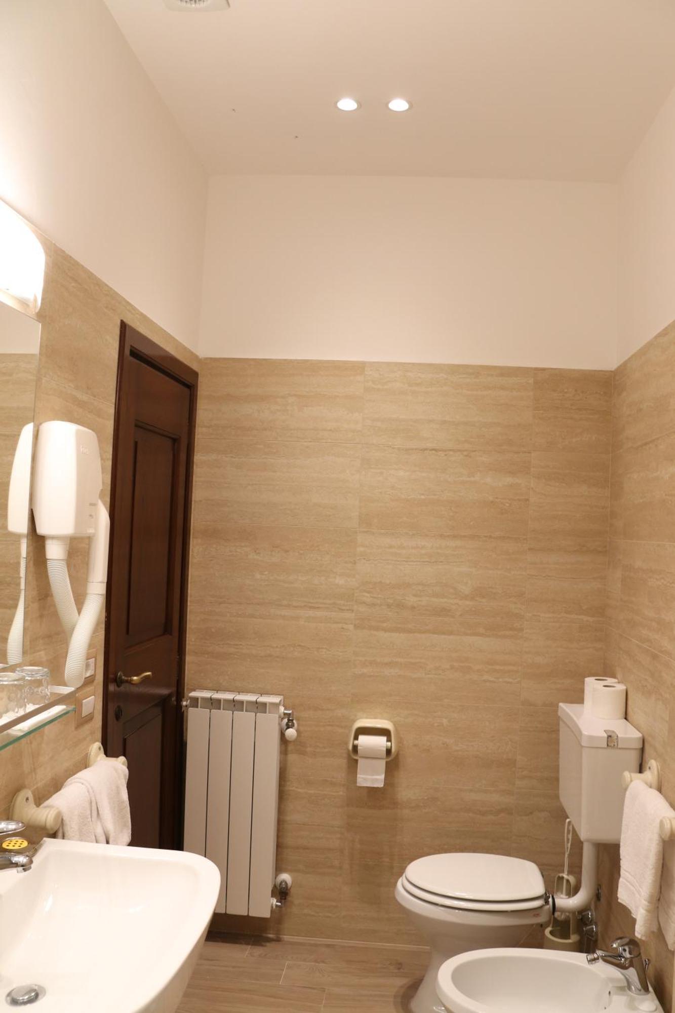 Meublé Il Riccio 3*